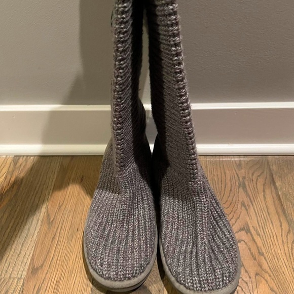 Ugg Gray tall sweater Boots sz 9 - Picture 3 of 5